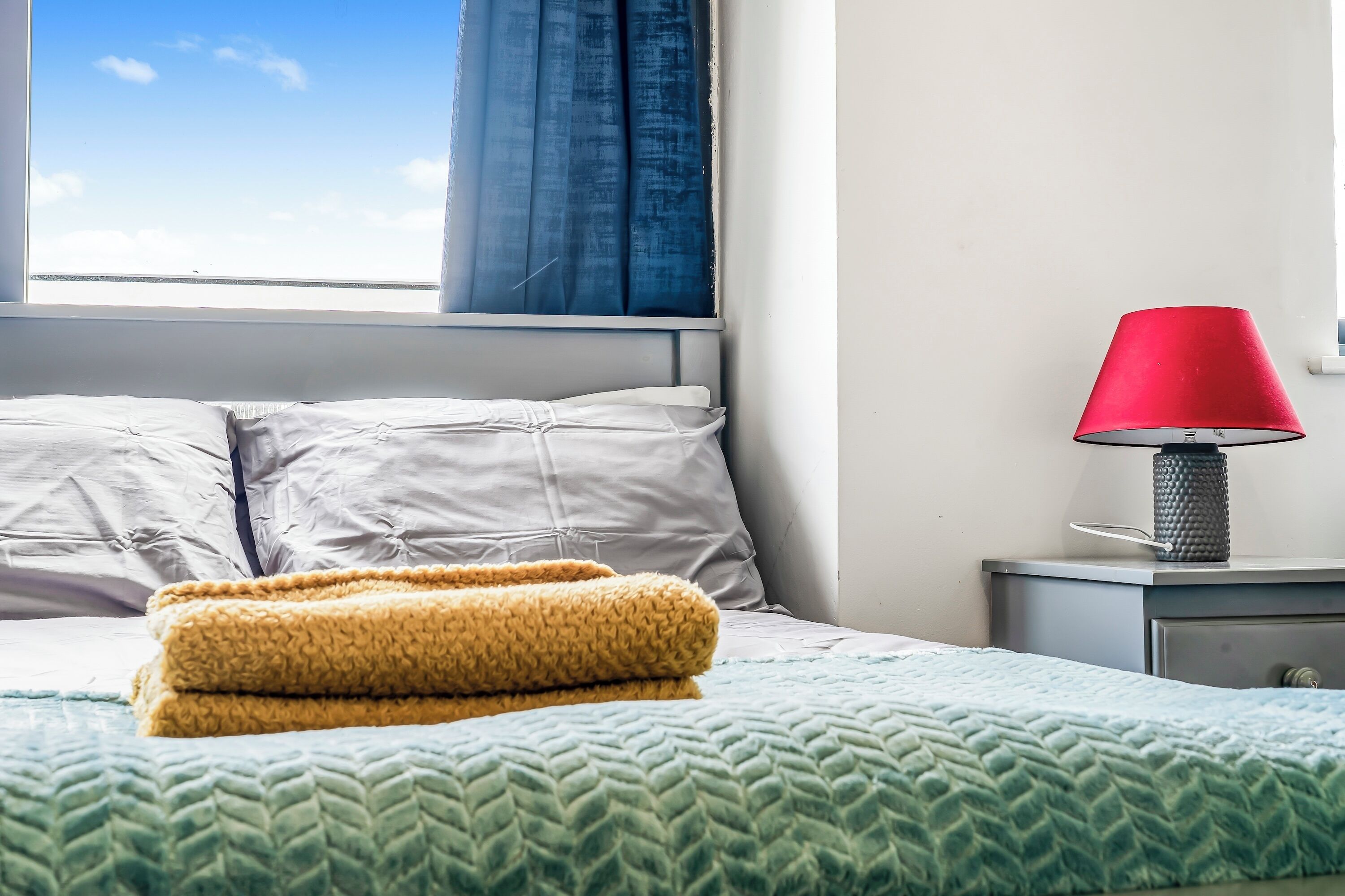 3 bedrooms, iron/ironing board, free WiFi, bed sheets