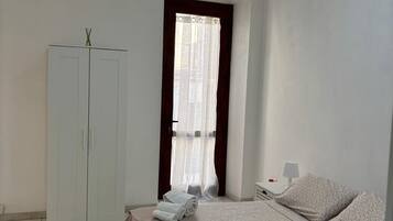 3 bedrooms, iron/ironing board
