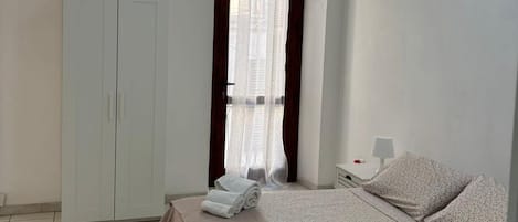 3 bedrooms, iron/ironing board