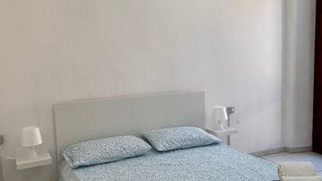 3 bedrooms, iron/ironing board