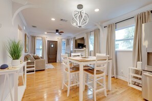 Interior - 3 Mi to Dtwn Wpb! 2 Centrally Located Retreats (West Palm Beach)