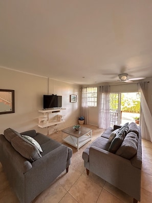 Living area - Spacious  2 Separate Units apartment Sleeps 8 in beautiful Rodney Bay with AC (Rodney Bay)