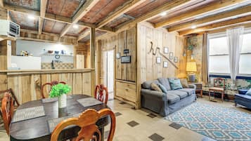 House (Multiple Bedrooms) | Interior