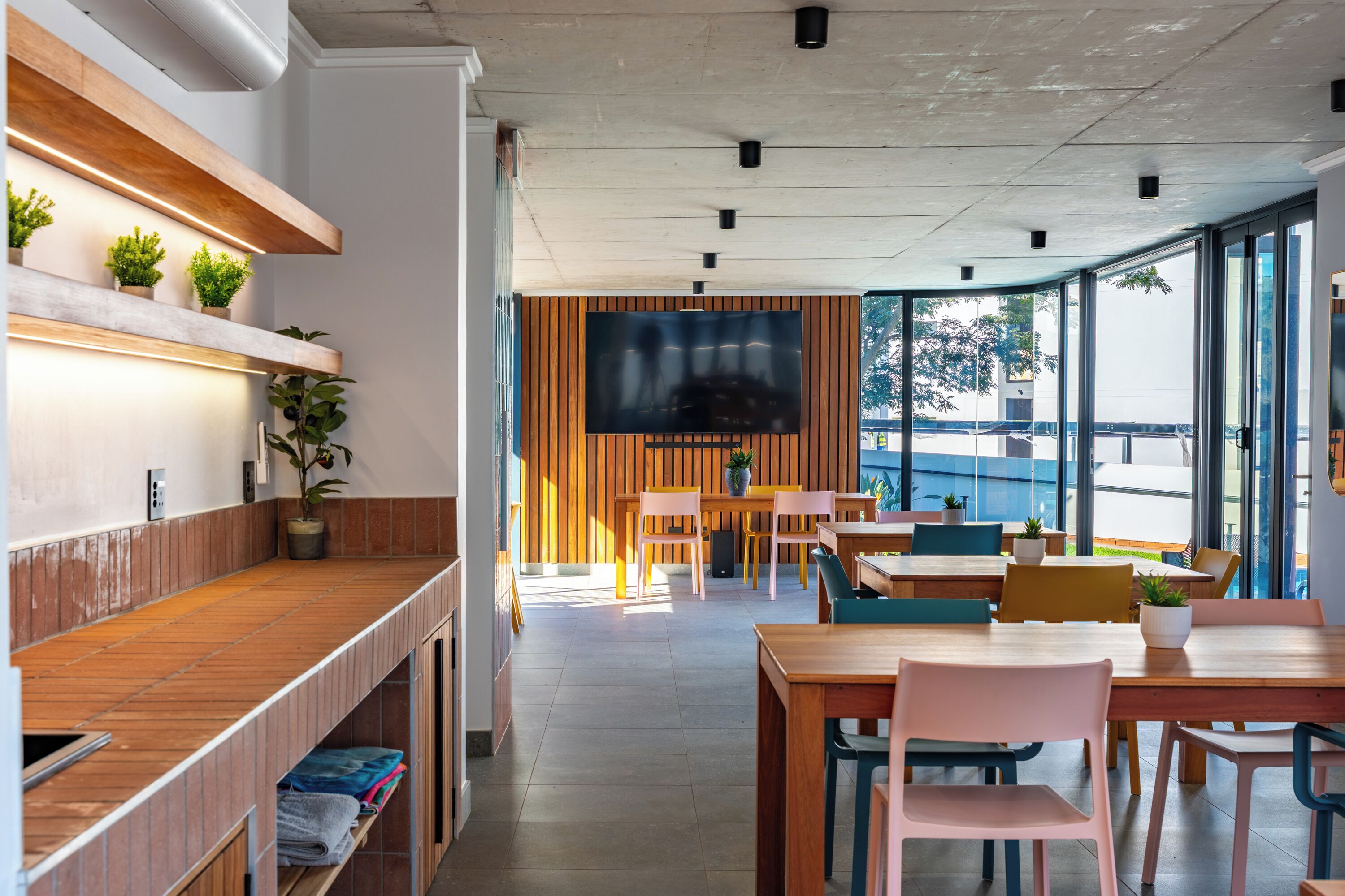 Lobby lounge