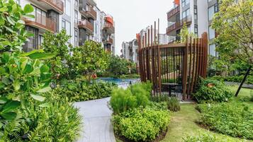 Khu ẩm thực ngoài trời