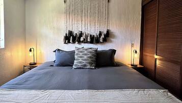 Iron/ironing board, travel crib, free WiFi, bed sheets