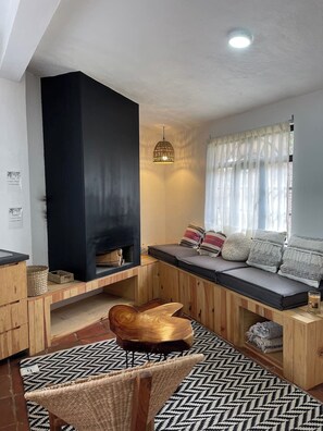 TV, fireplace, offices - Beautiful house with great style, design and comfort (Mazamitla)
