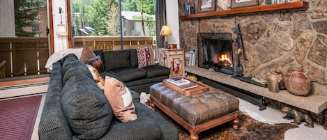 Condo, 2 Bedrooms | Living area | Smart TV