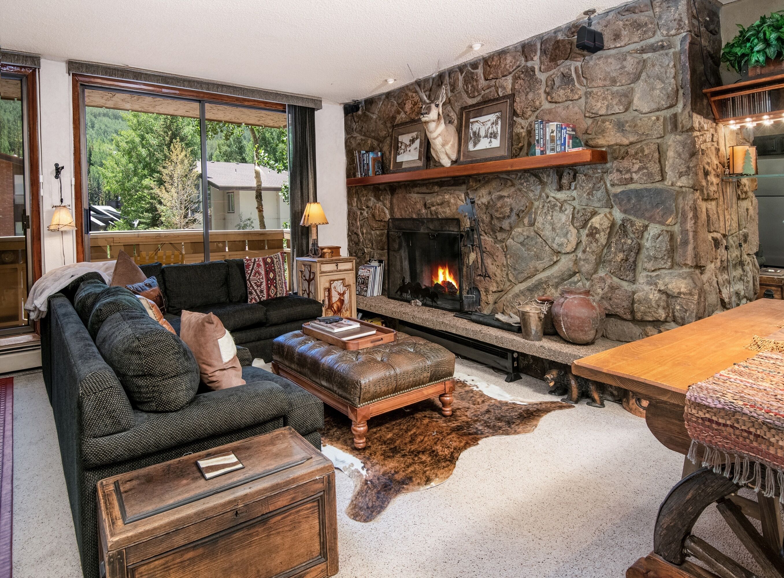 Condo, 2 Bedrooms | Living area | Smart TV