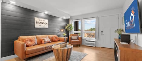 Condo, 2 Bedrooms | Living area