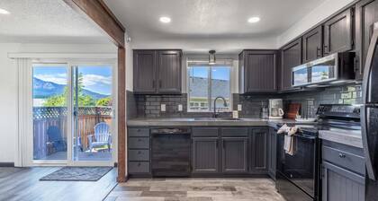 Tails & Trails 3 Bedroom Home
