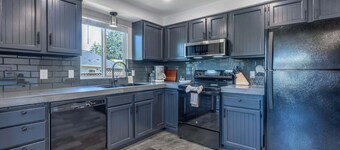 Tails & Trails 3 Bedroom Home