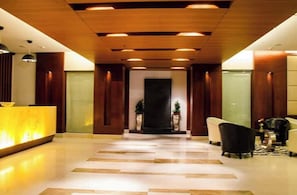 Deluxe Double Room, City View | Lobby - Hotel Lineage (Lucknow)