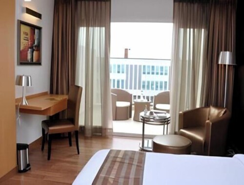 Hotel Lineage