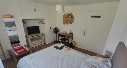 Bed and breakfast in the center of Migennes, near train station and amenities
