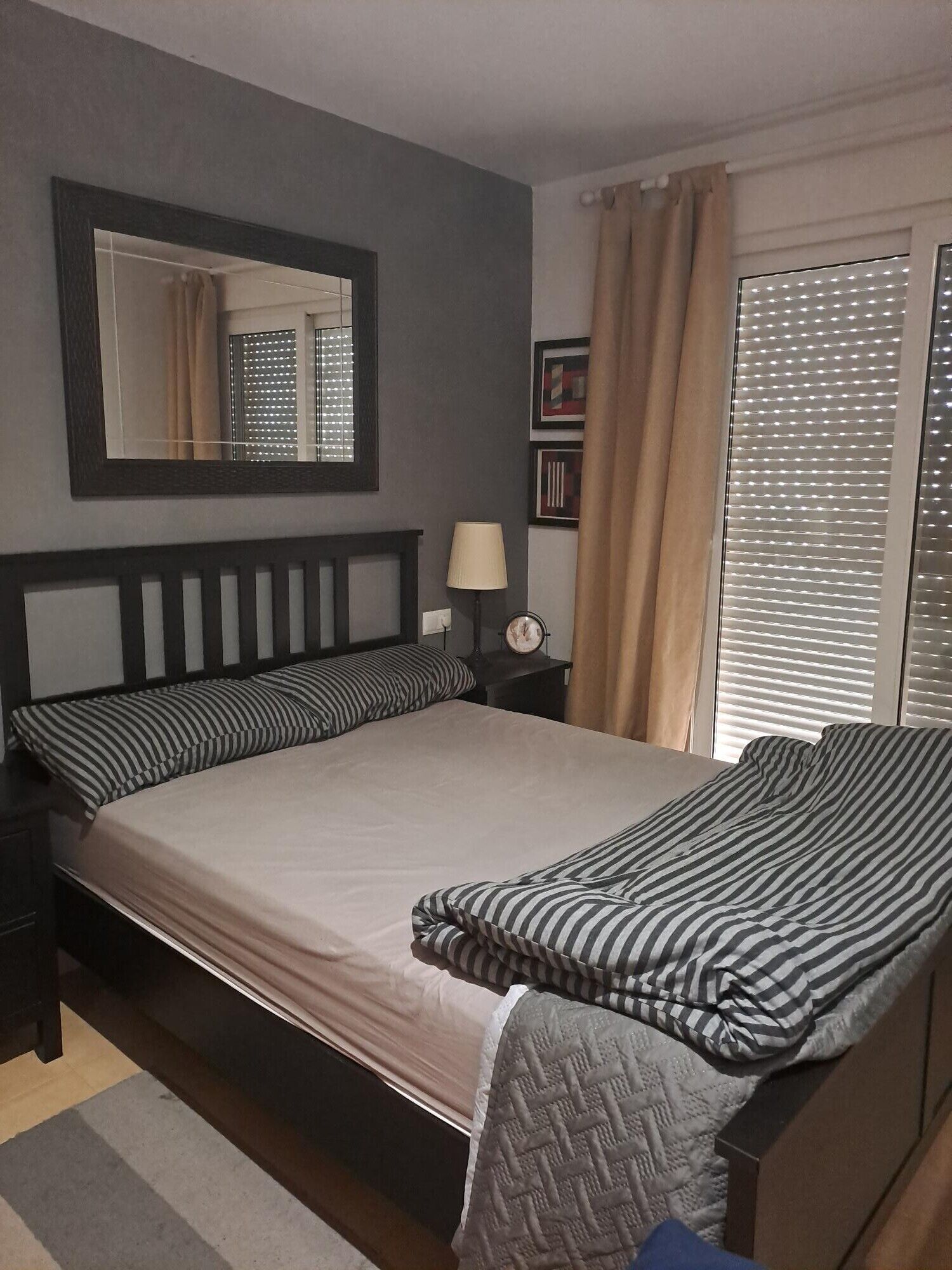 2 dormitorios, tabla de planchar con plancha, wifi y ropa de cama