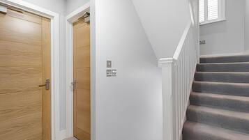 Superior Apartment, Private Bathroom | Interior
