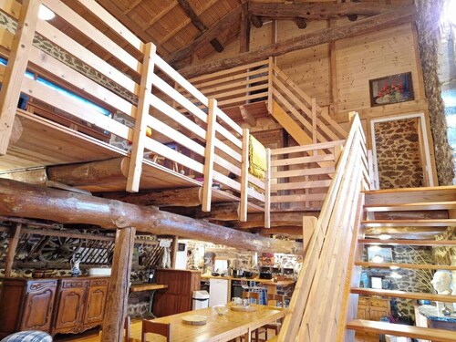 Charming stone and wood gîte with large capacity
