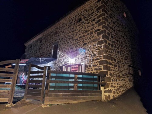Charming stone and wood gîte with large capacity