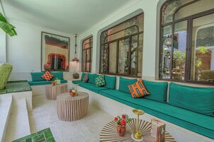 Sala de estar en el lobby