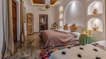 Deluxe Triple Room | In-room safe, free WiFi