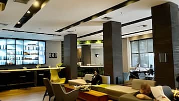Basic Apartment | Lobby