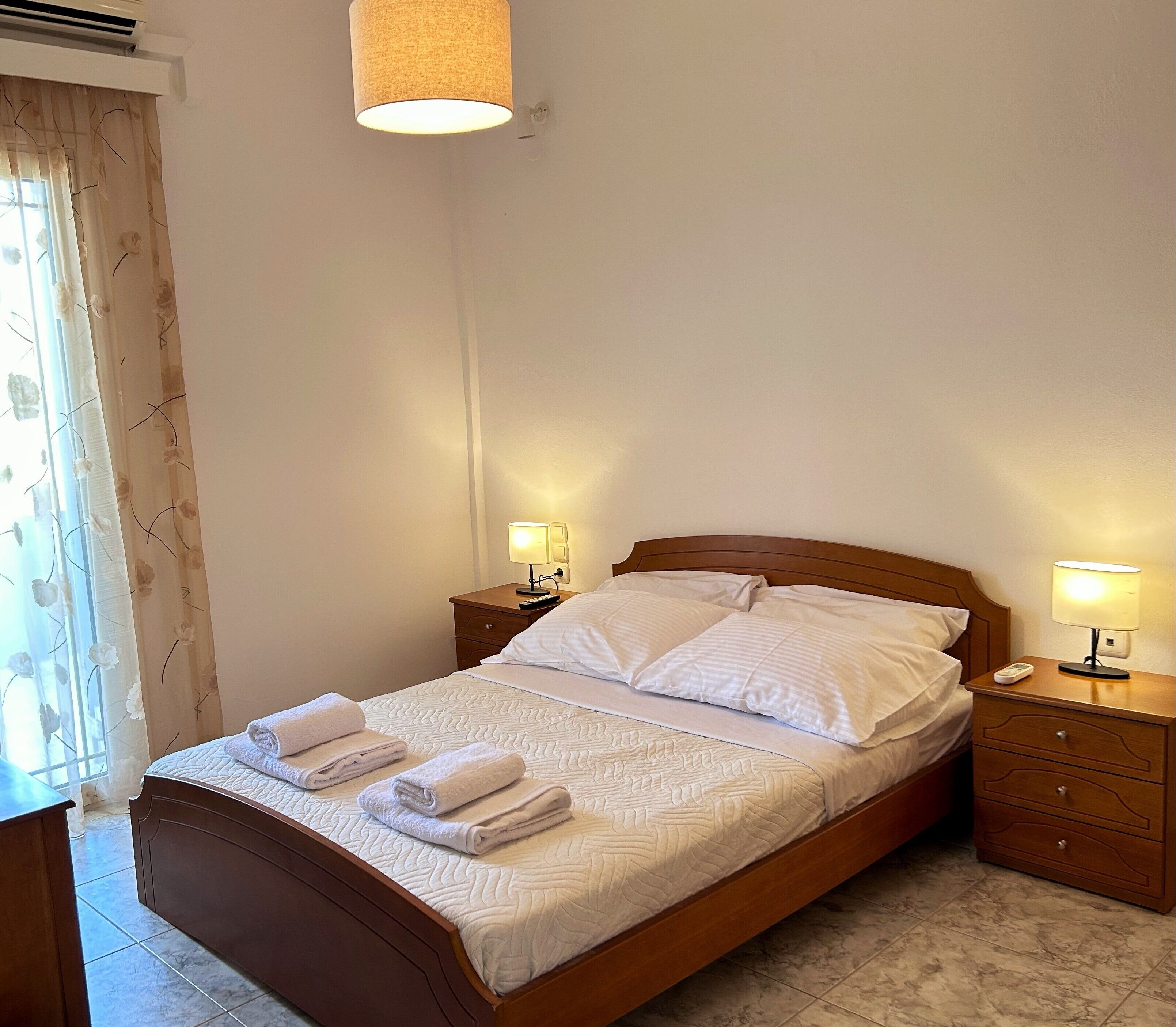 Ferros/tábuas de passar roupa, Wi-Fi, roupa de cama