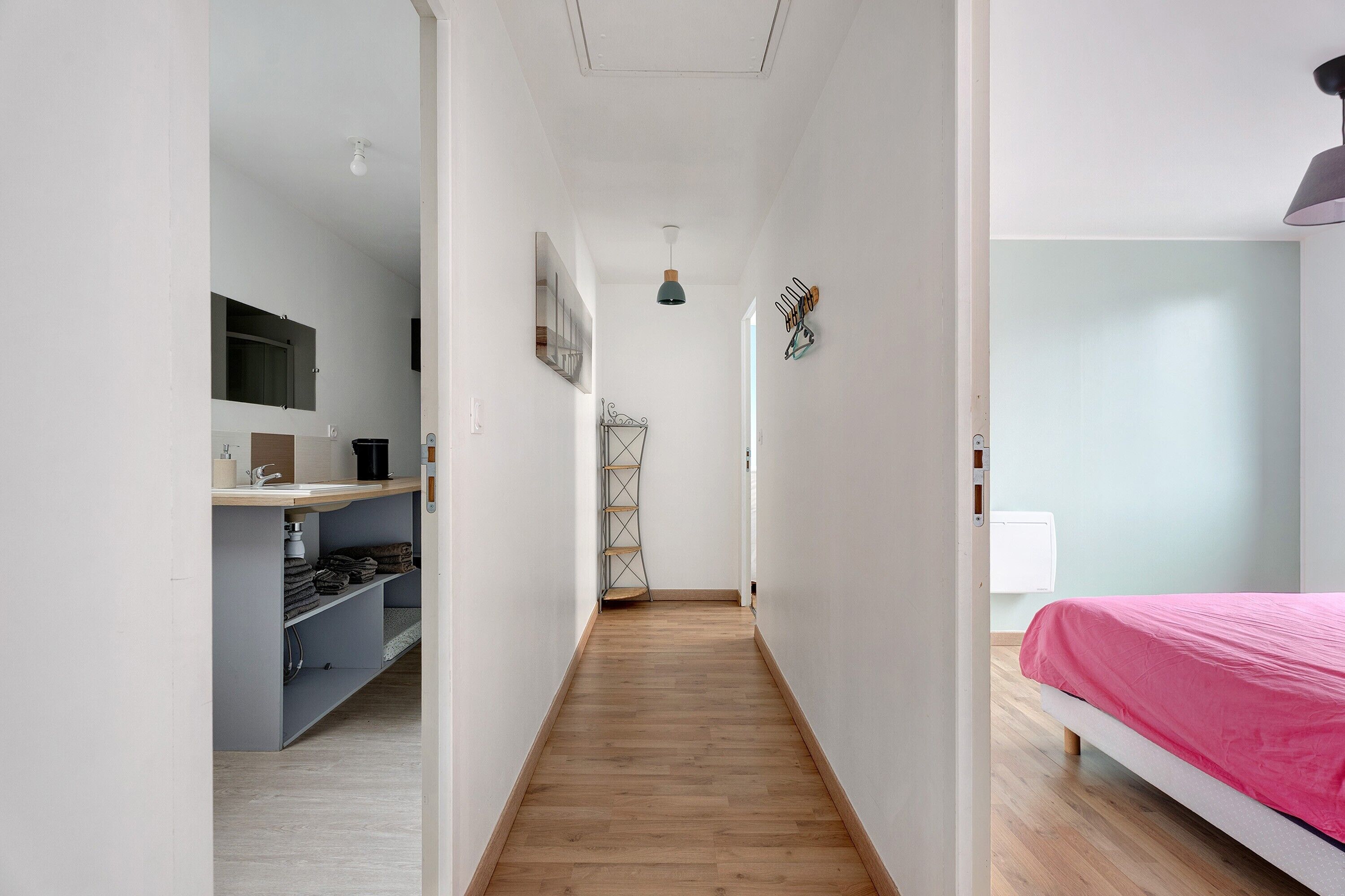 4 slaapkamers, een strijkplank/strijkijzer, wifi, beddengoed