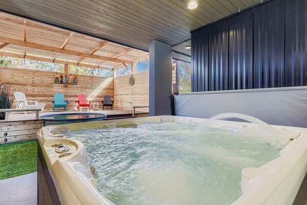 Bain à remous extérieur