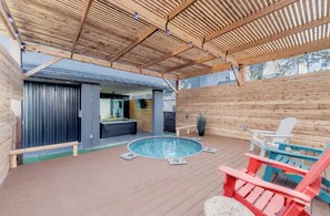 Bain à remous extérieur