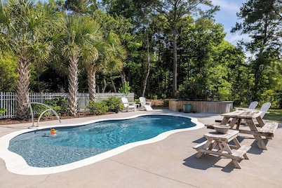 Blue Byrds - 4 Bedroom Home