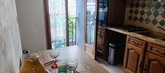 Small village house in Catalonia: Le Souleillou, beaches 7 mn away