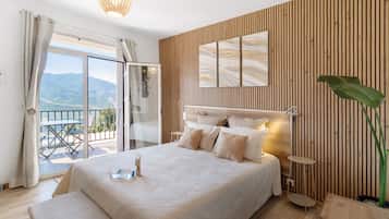 WiFi, bed sheets