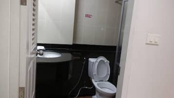 Free toiletries, soap, shampoo, toilet paper