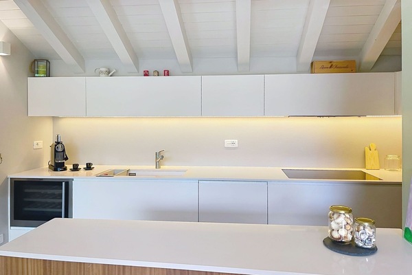 Cuisine, Design Intérieur, Comptoir, Sol, Bois, Cabinetry, Plafond, Appareil De Cuisine, Sol, Meubles