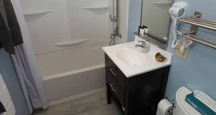 Wolastoq Inn and Suites