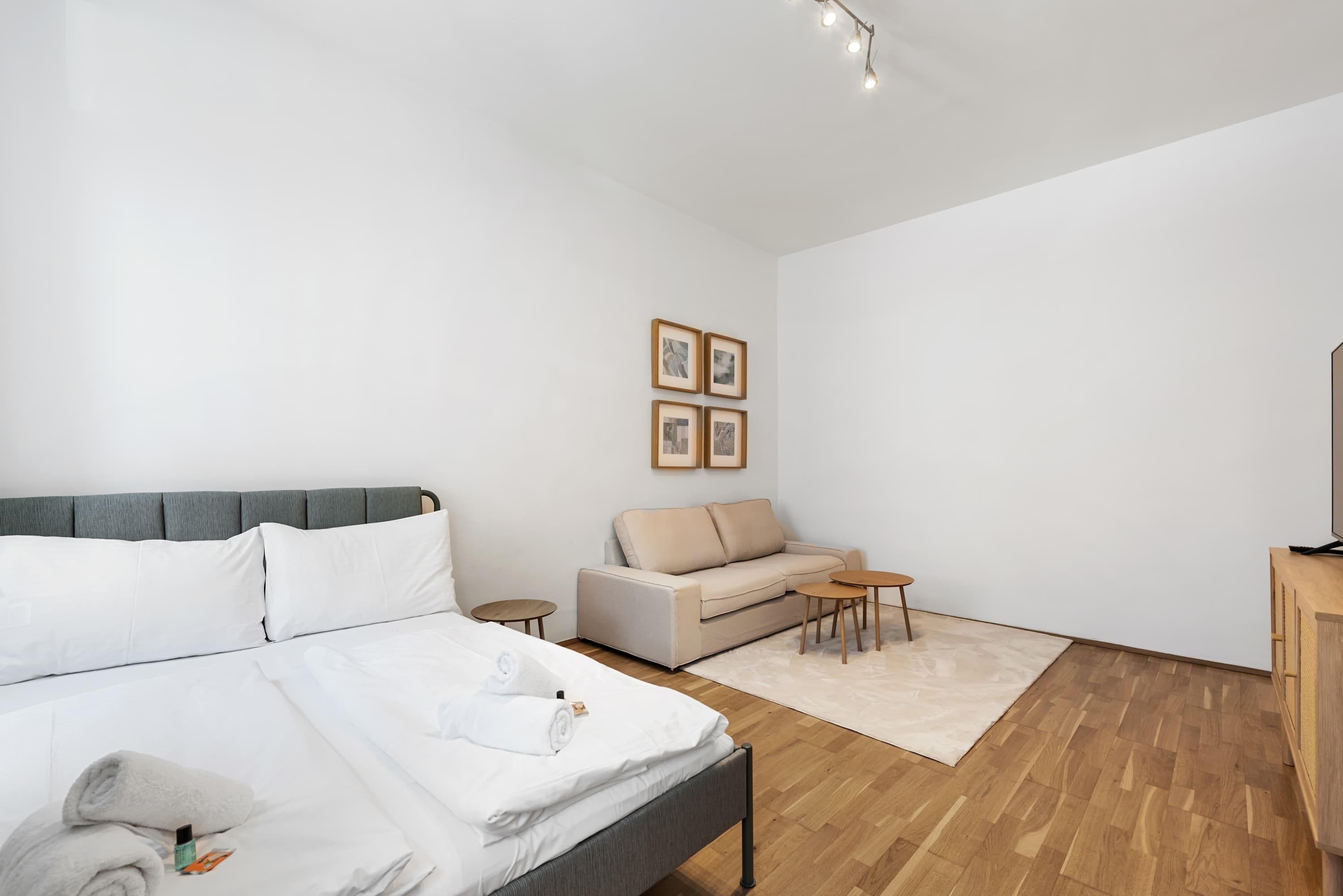 Desk, WiFi, bed sheets