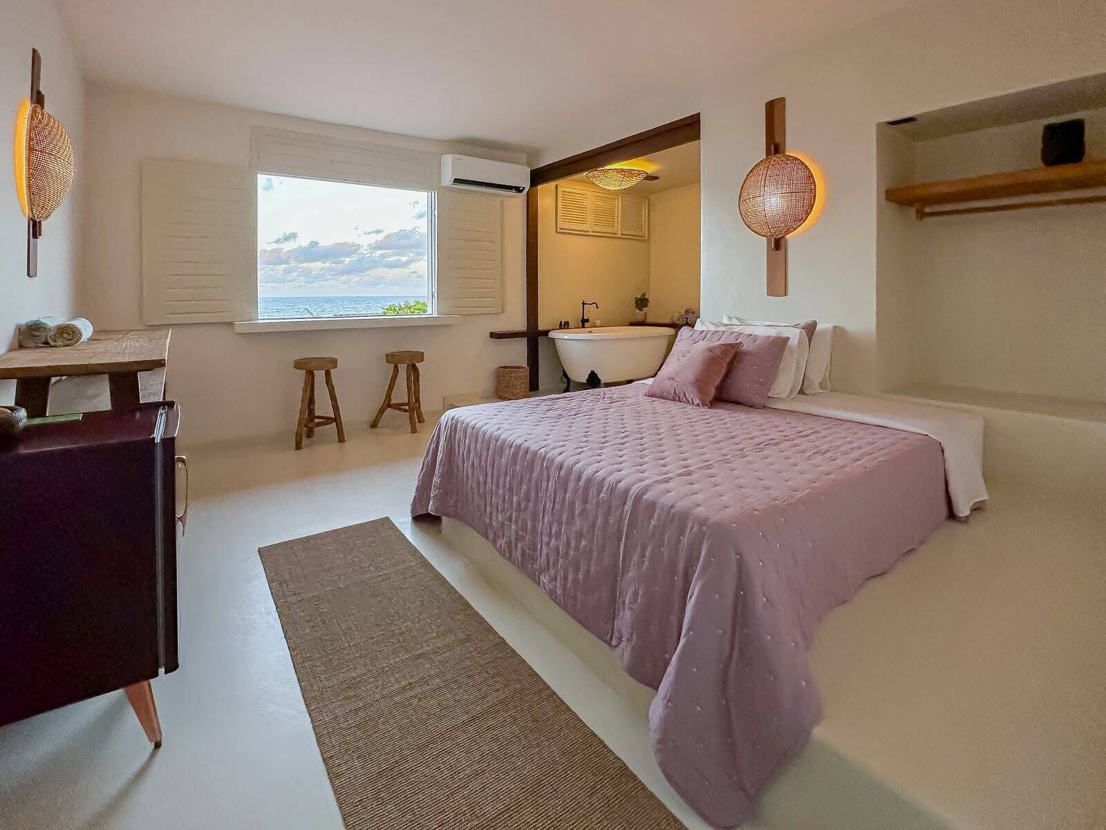 In-room safe, free WiFi