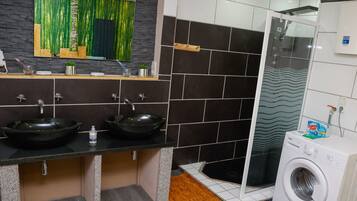 Dusche, Haartrockner
