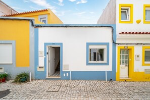 Exterior - Holiday Home 'Casa Do Marafado' with Wi-Fi and Air Conditioning (Portimão)