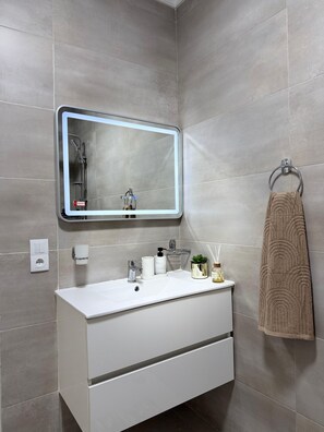 Bathroom - 3-bedroom apartment in peaceful Tangier (Tangier)