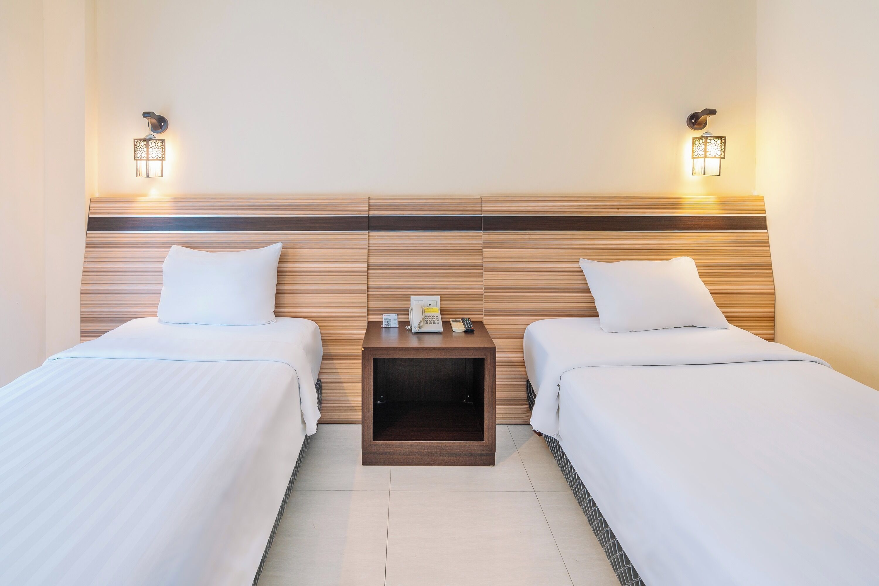 Superior Twin Room | Desk, free WiFi, bed sheets