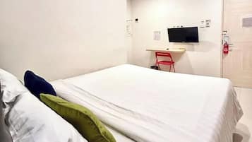 Habitació estàndard | Escriptori, wifi gratuïta i roba de llit