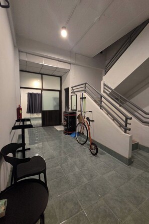 Ảnh chưa phân loại, 5 trong số 50 ảnh, nút