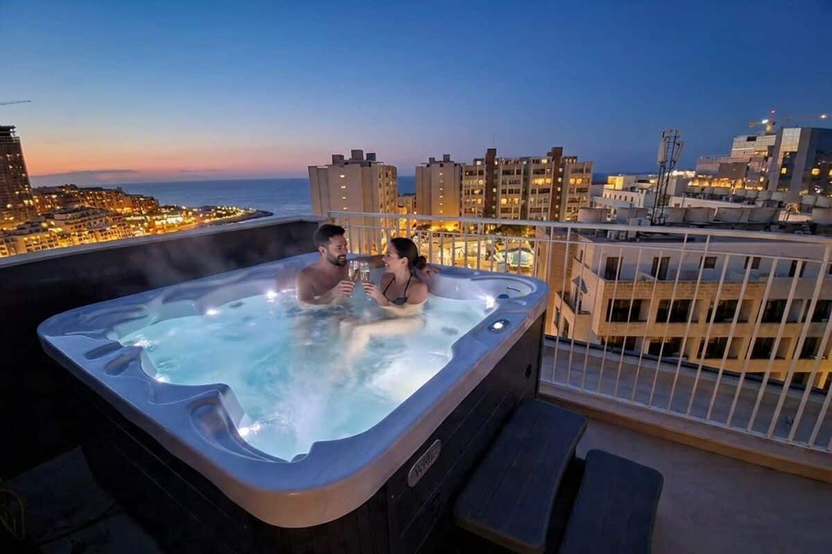 Penthouse Deluxe - havsutsikt | Privat bubbelpool