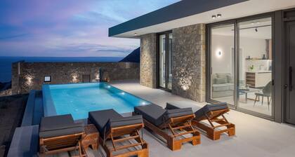 Villa Sunrise with Sea View, Saint George Horizon Villas