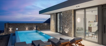 Villa Sunrise with Sea View, Saint George Horizon Villas