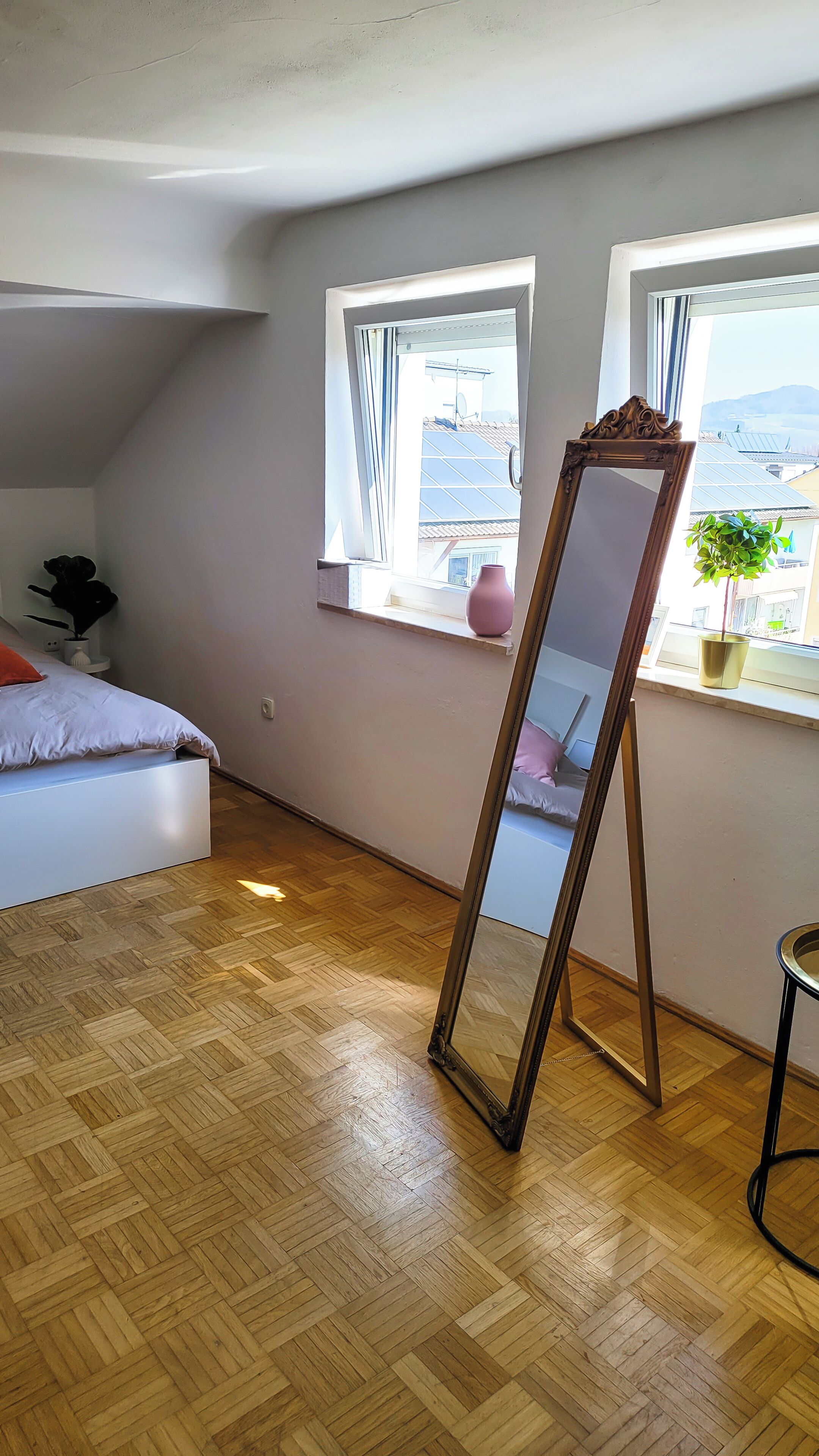 1 habitación, acceso a internet y ropa de cama 