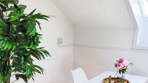 Dining - DG "R" Helle 40m² City Wohnung 15 min. von Salzburg (Freilassing)