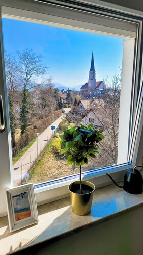 DG "R" Helle 40m² City Wohnung 15 min. von Salzburg